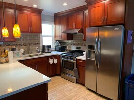 825 Geneva Ave in San Francisco, CA - Building Photo