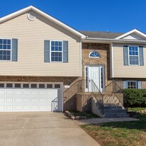 1029 Van Buren Ct in Clarksville, TN - Building Photo