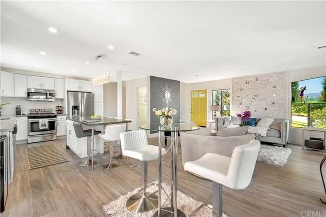 property at 201 Harbor Woods Pl