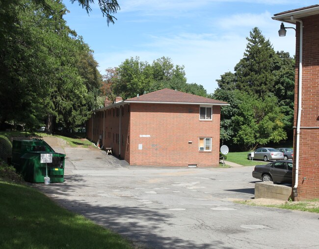 Lake Village Apartments in Rochester, NY - Building Photo - Building Photo