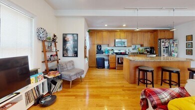 23 Porter St in Somerville, MA - Building Photo - Building Photo