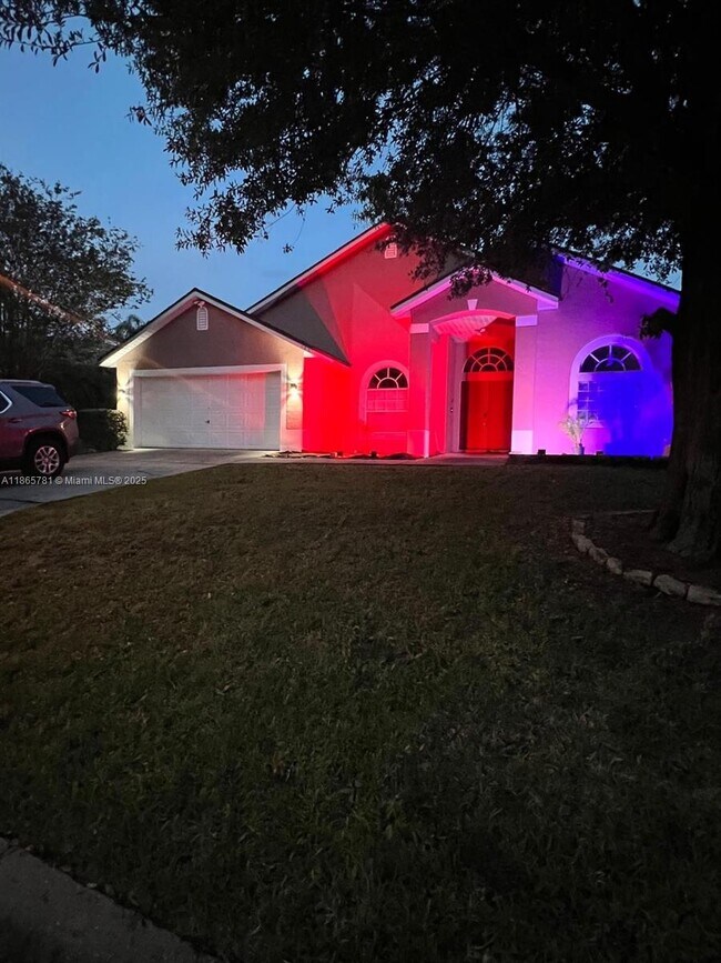 166 Greeley Loop in Davenport, FL - Foto de edificio - Building Photo