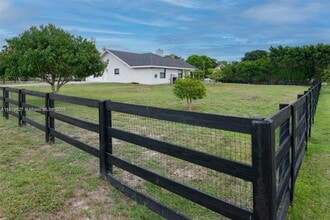 17506 Sycamore Dr E in The Acreage, FL - Building Photo - Building Photo