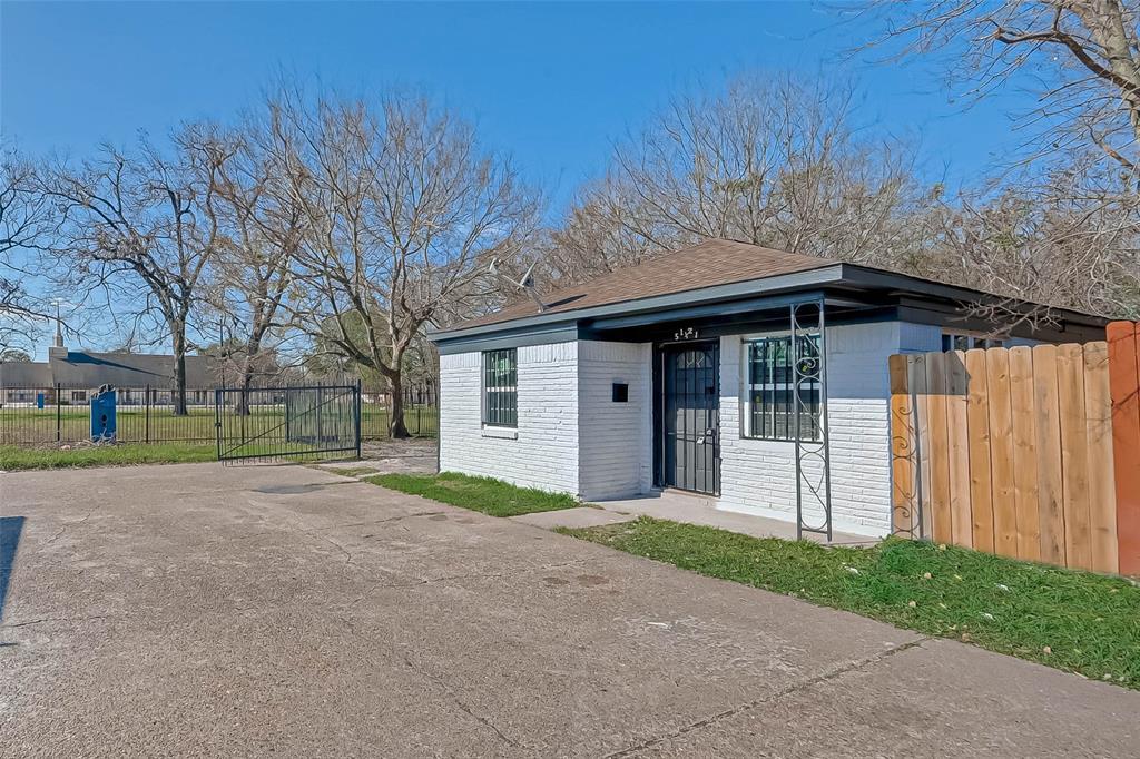 5121 Peachtree St Photo