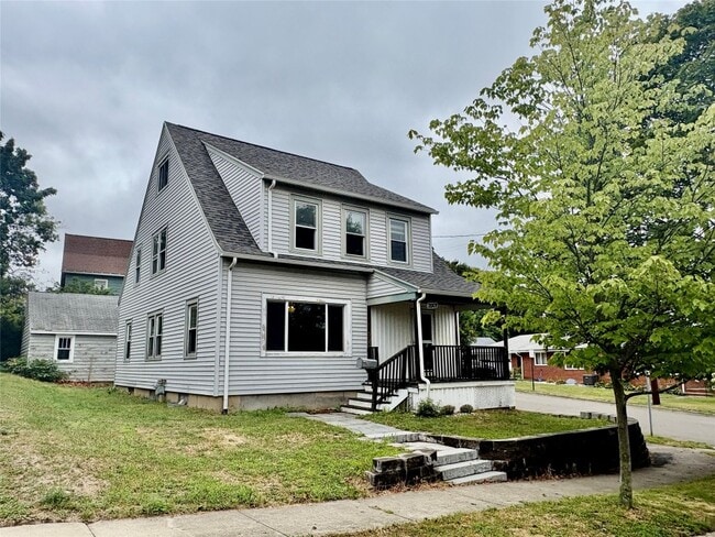 property at 2009 Tracy St