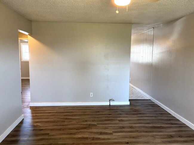 property at 2027 S Ingram Mill Rd