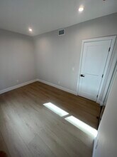 1834 N Van Ness Ave in Los Angeles, CA - Building Photo - Building Photo