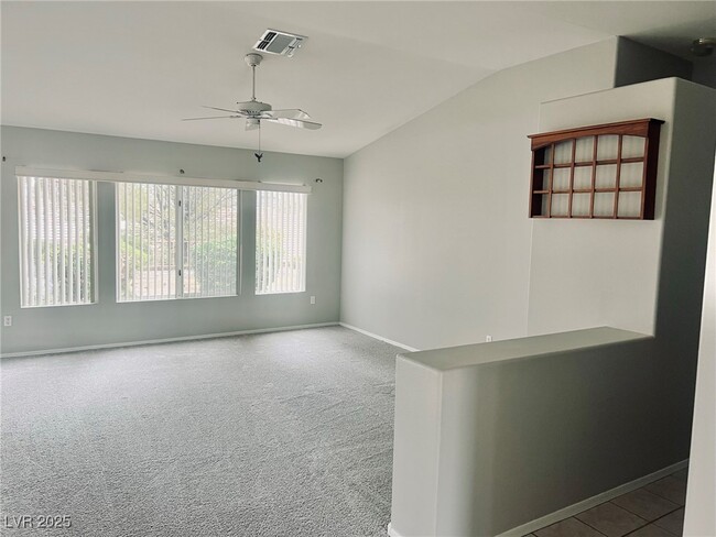 property at 480 Elm Crest Pl