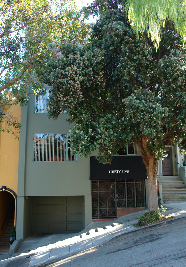 35 Alpine Terr. in San Francisco, CA - Foto de edificio - Building Photo