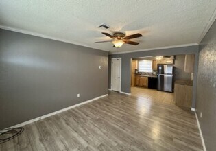 2710 NW Hilltop Dr in Lawton, OK - Building Photo - Building Photo