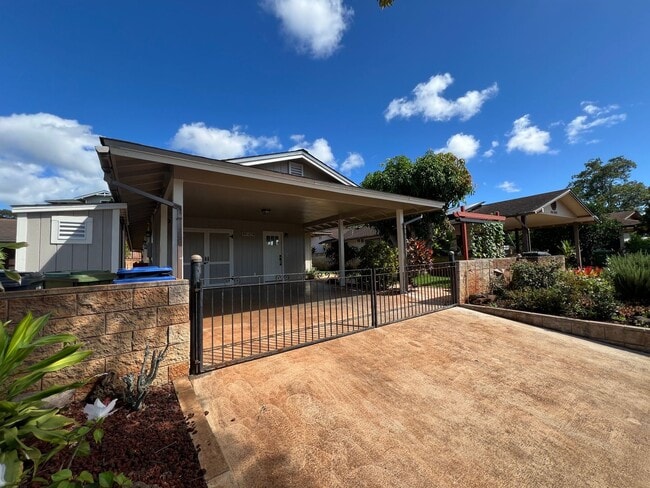 94-579-579 Kupuna Loop in Waipahu, HI - Building Photo - Building Photo