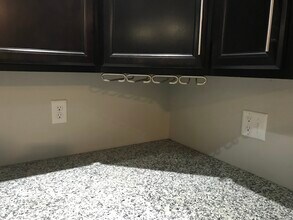 626 S Main St, Unit Apt 2 in Findlay, OH - Building Photo - Building Photo