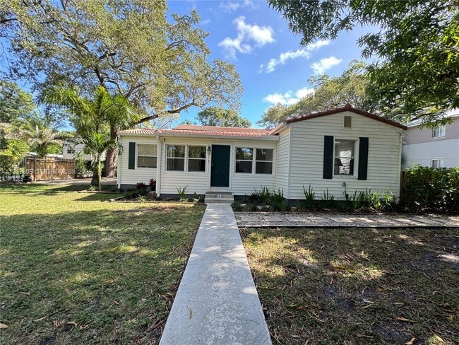 property at 802 SW 14th Ave