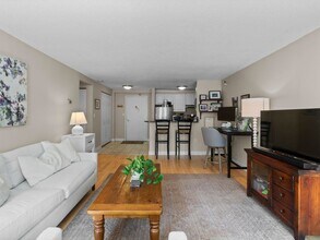 42 8th St in Boston, MA - Building Photo - Building Photo