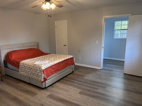 7541 Coleridge Rd in Panama City, FL - Building Photo - Building Photo