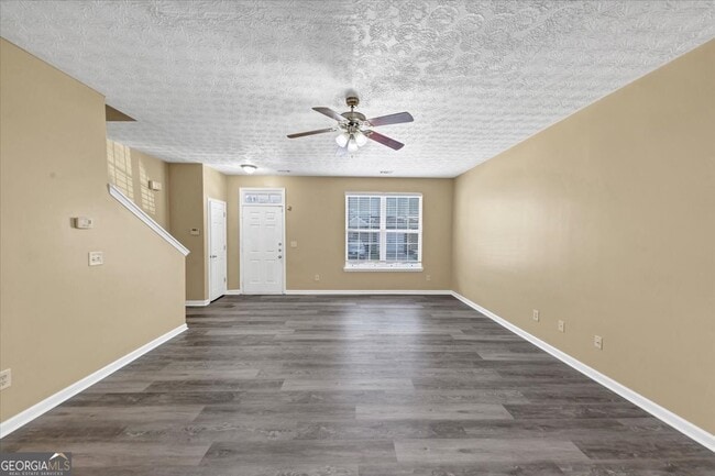 4376 Stone Gate Way in East Point, GA - Building Photo - Building Photo
