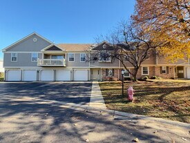 1202 Ballantrae Pl in Mundelein, IL - Building Photo