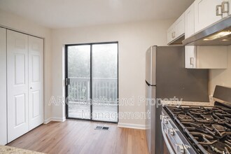 7042 Oakhill Cir in Austell, GA - Building Photo - Building Photo