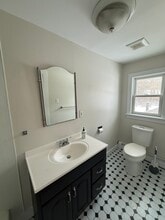 19 Winter St in Topsham, ME - Foto de edificio - Building Photo