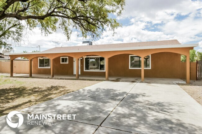 1935 E Campo Bello Dr in Phoenix, AZ - Building Photo - Building Photo