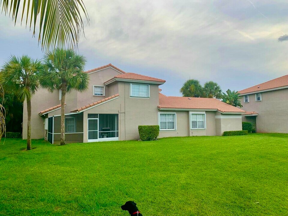 20970 Vía Oleander in Boca Raton, FL - Building Photo