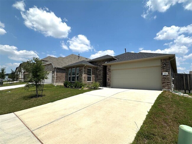 469 Durian Lp in Buda, TX - Building Photo - Building Photo