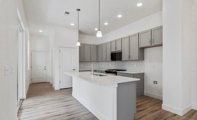 5081 McKinnon Ct in Timnath, CO - Building Photo - Building Photo