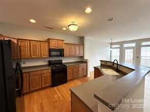 8130 Bridgegate Dr in Huntersville, NC - Building Photo - Building Photo
