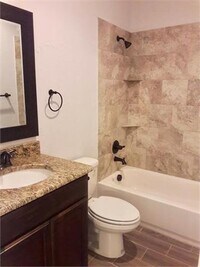 2811 Walnut St photo'