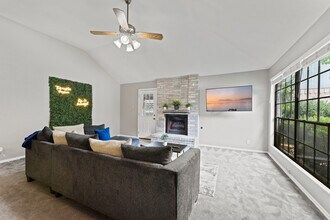 9131 Big Bethel Dr in San Antonio, TX - Building Photo - Building Photo