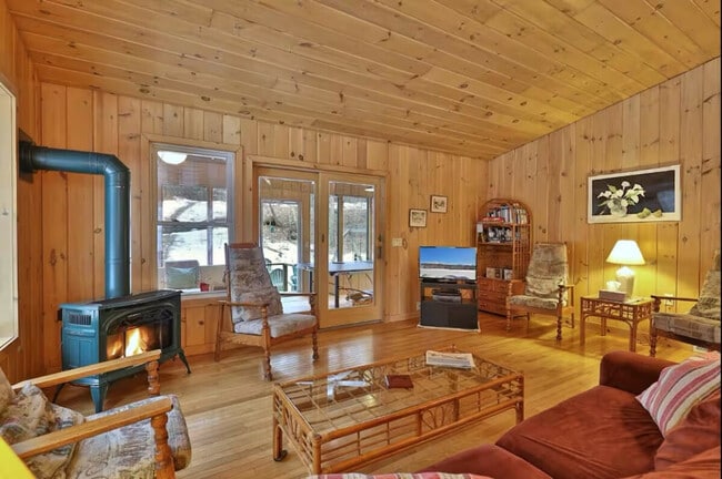 property at 4155 Lake Shore Dr