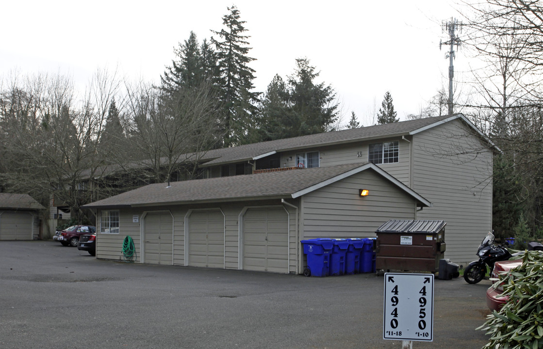 The Woods Apartments in Portland, OR - Building Photo