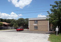 Rainbow Apartments in Tampa, FL - Foto de edificio - Building Photo