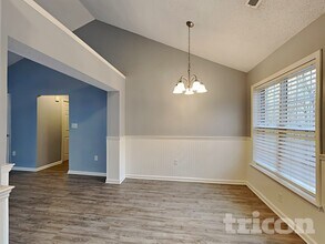 7284 Green Meadow Ct in Denver, NC - Foto de edificio - Building Photo