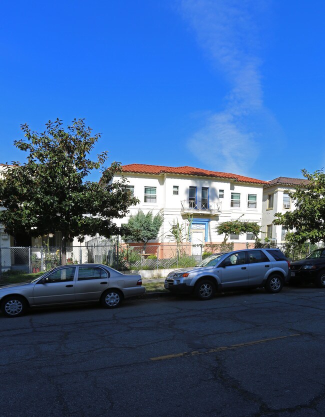 871 S New Hampshire Ave in Los Angeles, CA - Building Photo - Building Photo