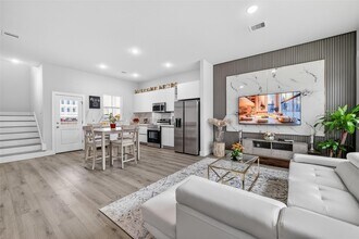 6702 Metro Blvd in Houston, TX - Building Photo - Building Photo