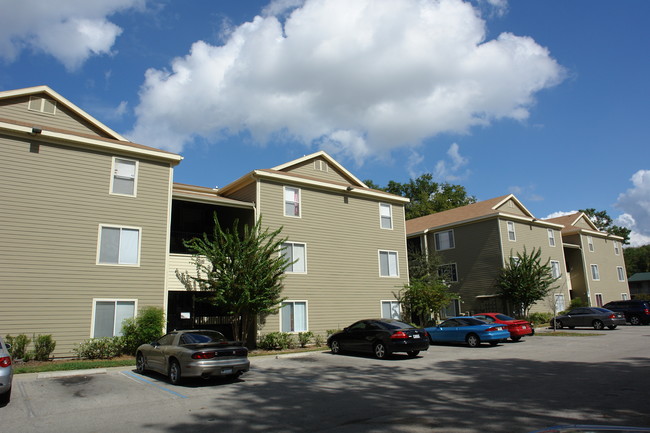 University Terrace West in Gainesville, FL - Foto de edificio - Building Photo