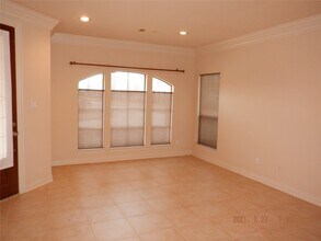 1903 Spring Cedar Ln in Houston, TX - Foto de edificio - Building Photo