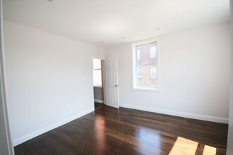 213 Maverick St, Unit 4 in Boston, MA - Building Photo - Building Photo