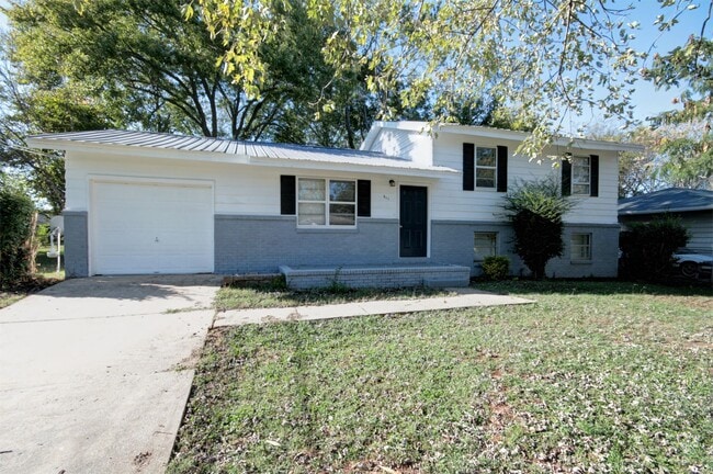 property at 611 Dawson Terrace NW