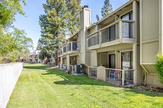 Twin Creek Commons in Roseville, CA - Foto de edificio - Building Photo