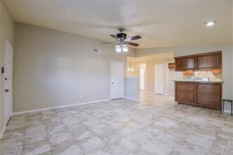 5301 Carpenter Dr in Arlington, TX - Building Photo - Building Photo
