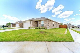 1245 Vernon Dr in Aubrey, TX - Building Photo - Building Photo