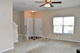 6864 Mountain Cir in Riverdale, GA - Building Photo - Building Photo