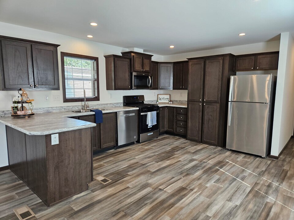 Stonegate MHP in Wichita, KS - Building Photo