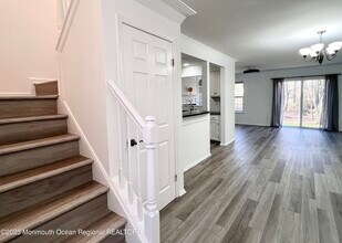 430 Indigo Ct in Morganville, NJ - Building Photo - Building Photo