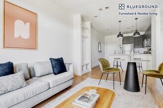 1401 Art Dilly Dr. in Austin, TX - Foto de edificio - Building Photo