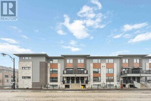 1126 Creekway Private in Ottawa, ON - Building Photo