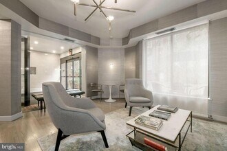 1077 30th St NW in Washington, DC - Building Photo - Building Photo