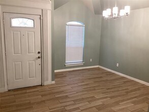 3721 Oak St in Euless, TX - Building Photo - Building Photo